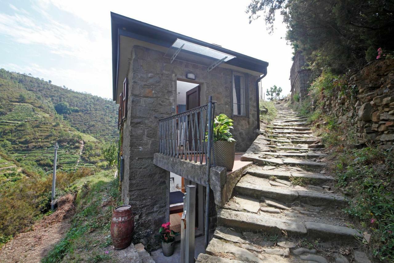 Fiesse Cottage Манарола Екстериор снимка